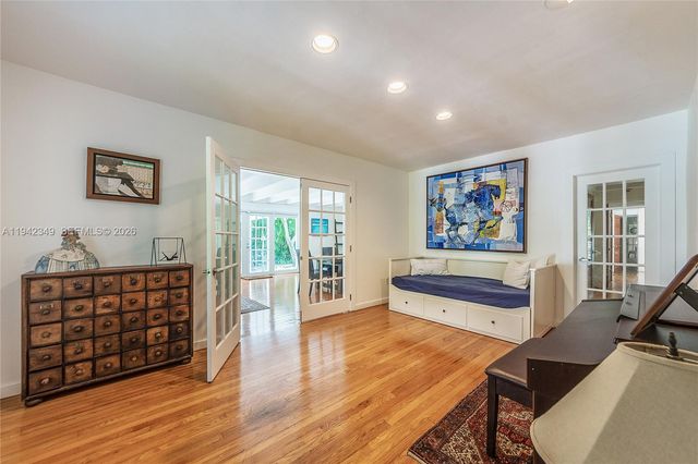 4255 Lennox Dr, Miami, FL 33133