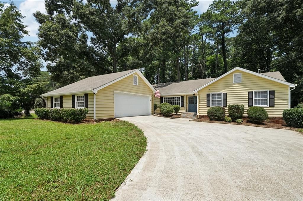 2466 Country Club Drive, Conyers, GA 30013
