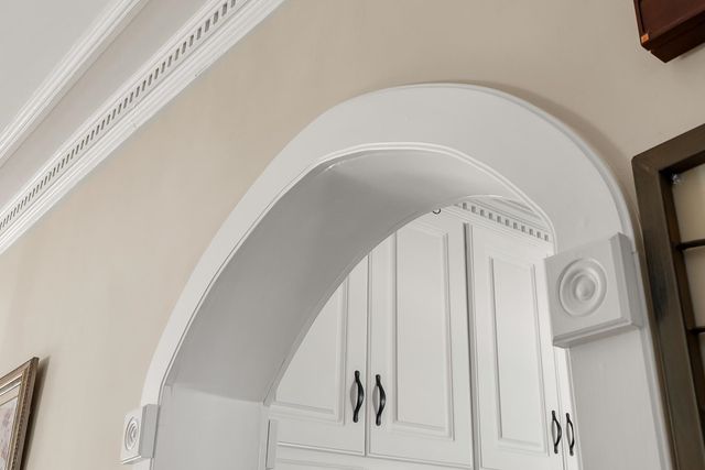 308 W Walnut Street, Clinton, SC 29325