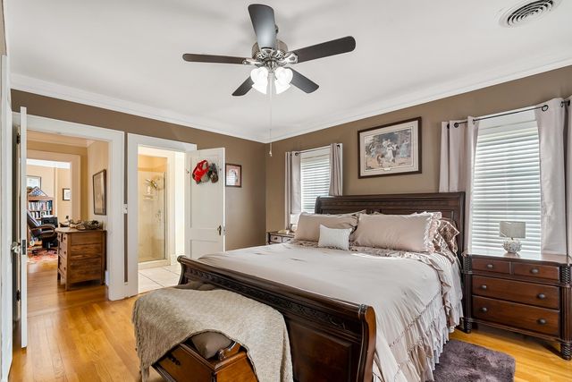 308 W Walnut Street, Clinton, SC 29325