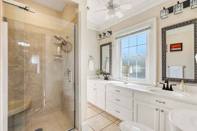 308 W Walnut Street, Clinton, SC 29325