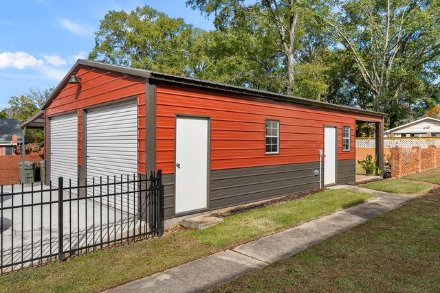 308 W Walnut Street, Clinton, SC 29325