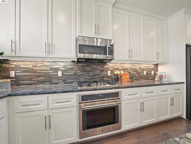 333 Basswood Cmn 8, Livermore, CA 94551