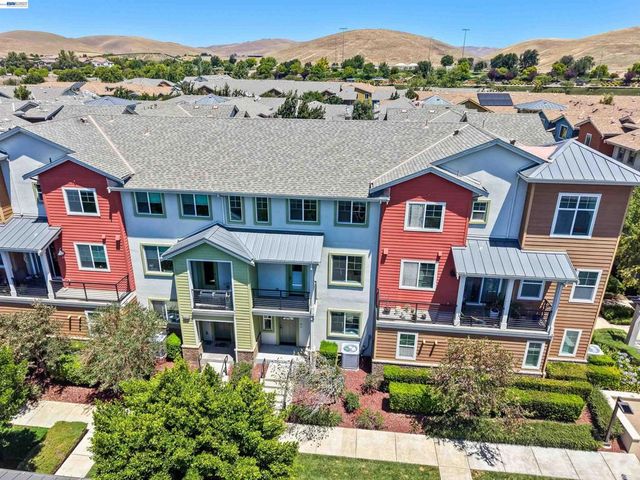333 Basswood Cmn 8, Livermore, CA 94551