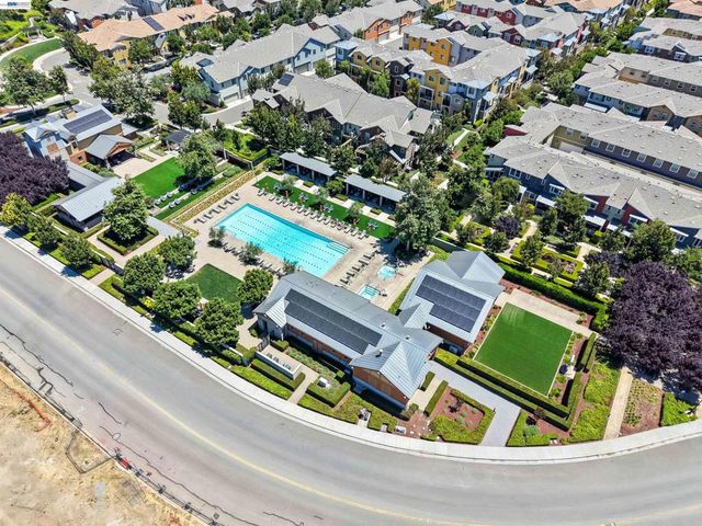 333 Basswood Cmn 8, Livermore, CA 94551