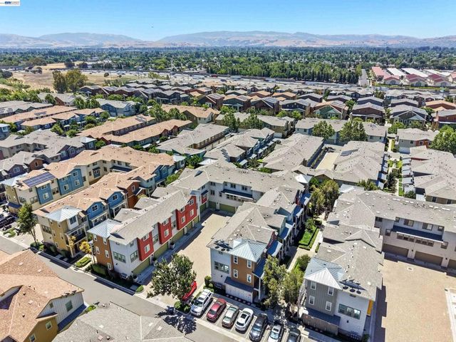 333 Basswood Cmn 8, Livermore, CA 94551