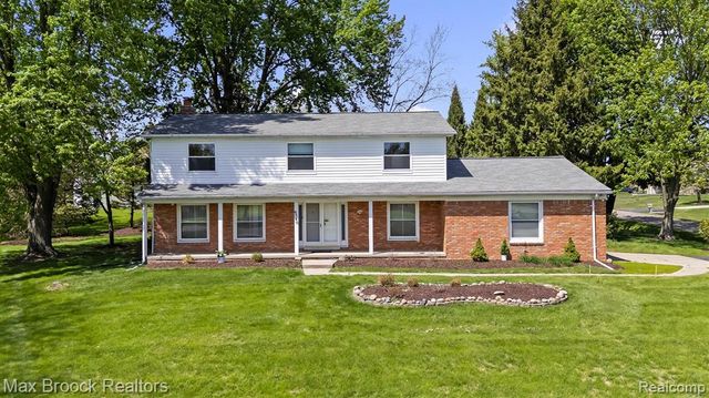 6540 Alderley Way, West Bloomfield, MI 48322