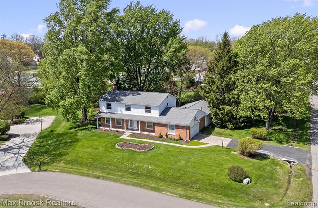 6540 Alderley Way, West Bloomfield, MI 48322