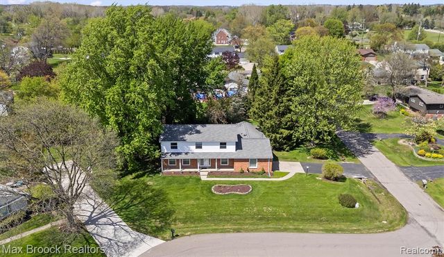 6540 Alderley Way, West Bloomfield, MI 48322