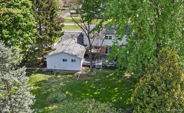 6540 Alderley Way, West Bloomfield, MI 48322