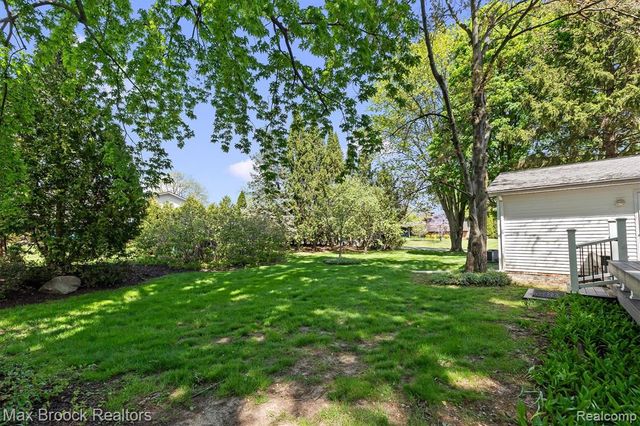 6540 Alderley Way, West Bloomfield, MI 48322