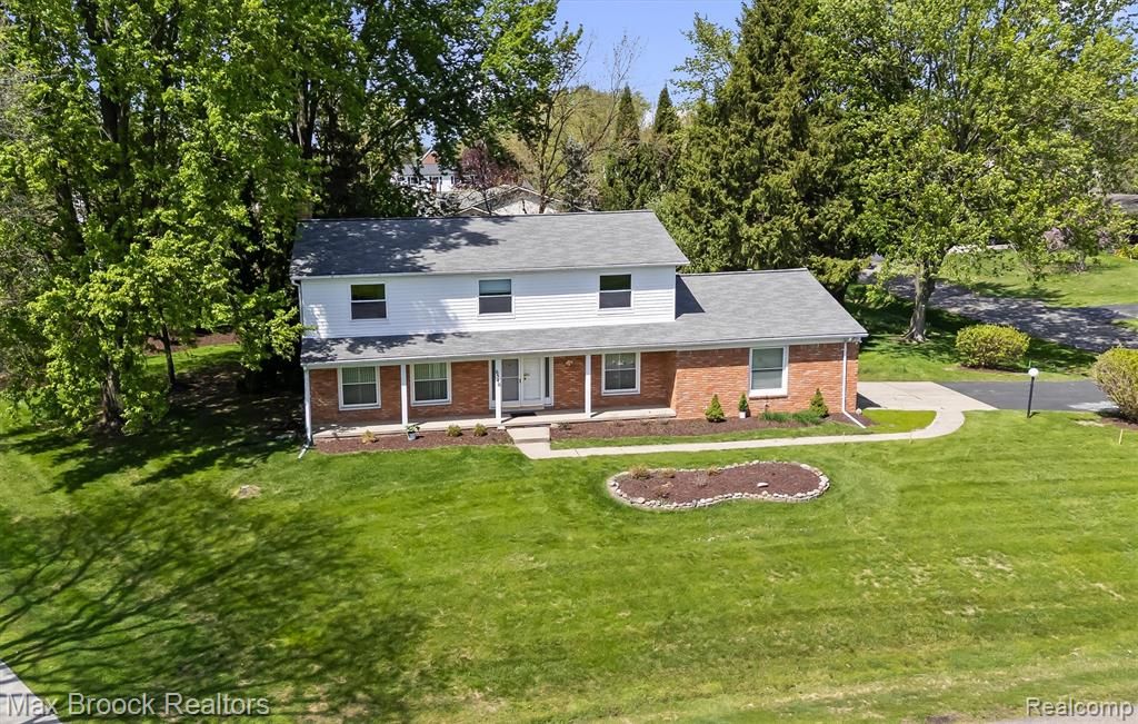 6540 Alderley Way, West Bloomfield, MI 48322
