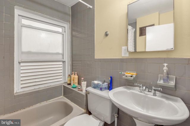 1310 E SUSQUEHANNA AVE, Philadelphia, PA 19125