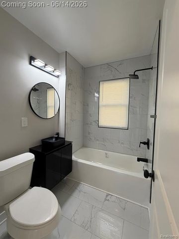 27390 Elmhurst Street, Roseville, MI 48066