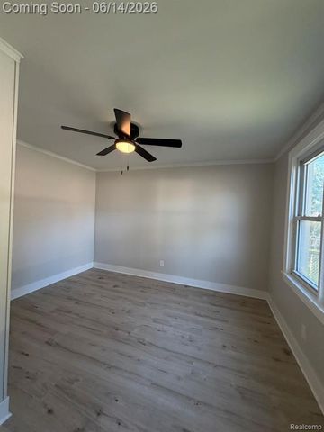 27390 Elmhurst Street, Roseville, MI 48066