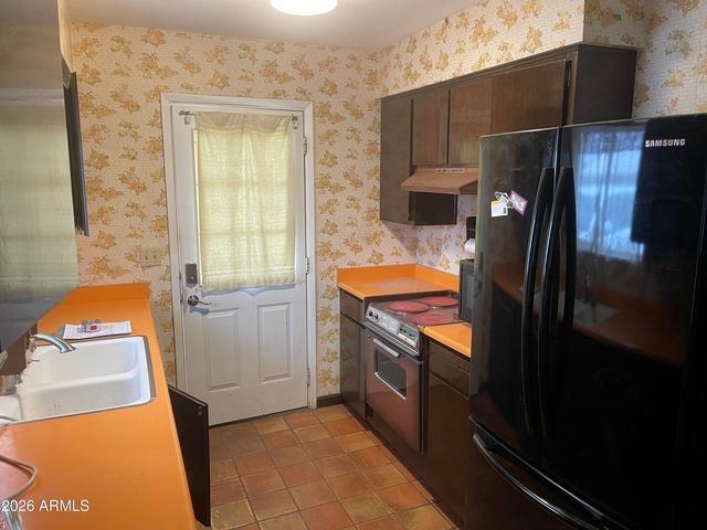 1050 E 10TH Avenue, Mesa, AZ 85204