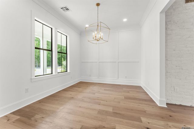 9053 Hillon Hood Rd, Denham Springs, LA 70726