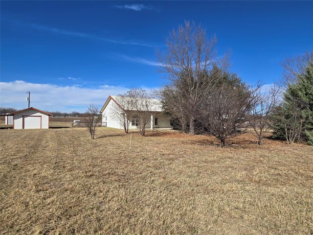 700 County Road 408, Comanche, TX 76442