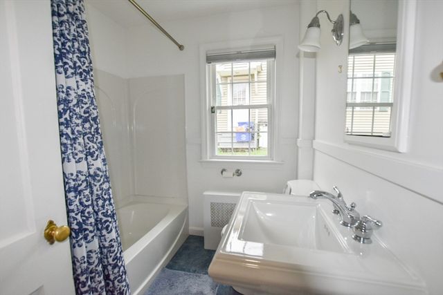 122 Allengate Ave, Pittsfield, MA 01201