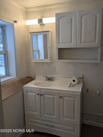 408 Clinton Street, Maumee, OH 43537
