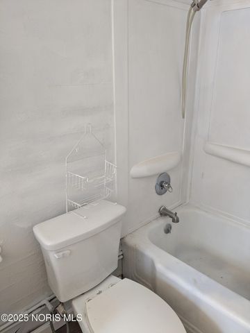 408 Clinton Street, Maumee, OH 43537