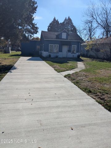 408 Clinton Street, Maumee, OH 43537
