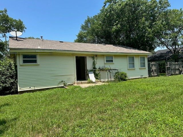 6832 Craig Street, Fort Worth, TX 76112
