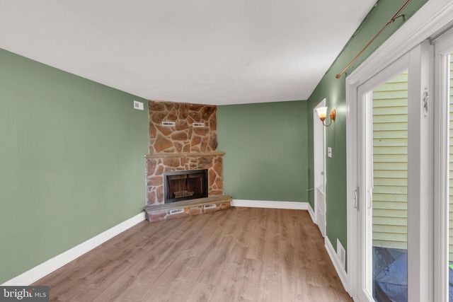 6 RELIANCE CT, Telford, PA 18969
