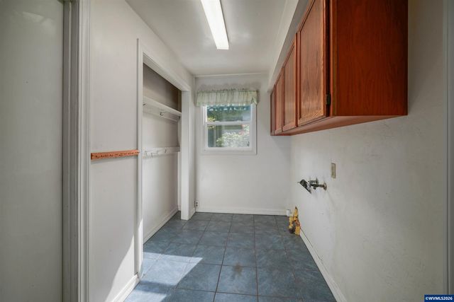 220 NW Downy Dr, Sublimity, OR 97385