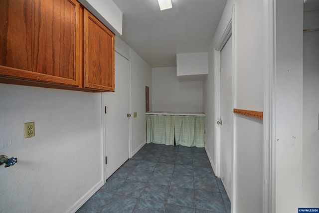 220 NW Downy Dr, Sublimity, OR 97385