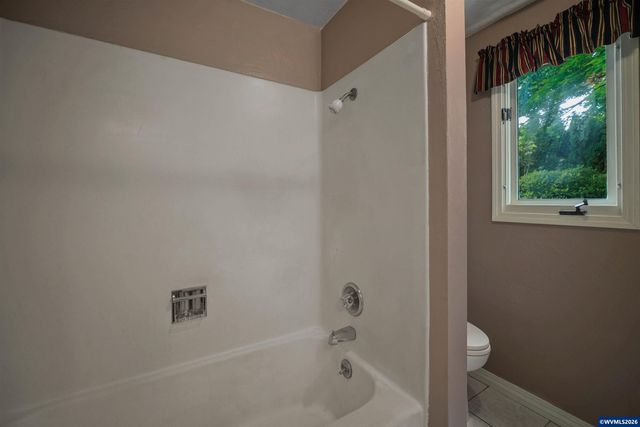 220 NW Downy Dr, Sublimity, OR 97385