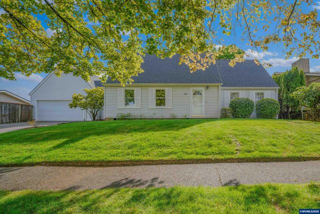 220 NW Downy Dr, Sublimity, OR 97385