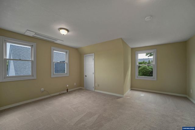 220 NW Downy Dr, Sublimity, OR 97385