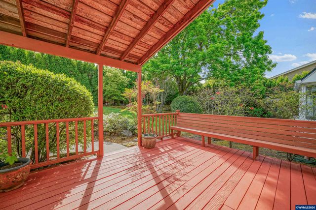 220 NW Downy Dr, Sublimity, OR 97385
