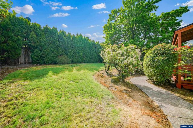 220 NW Downy Dr, Sublimity, OR 97385