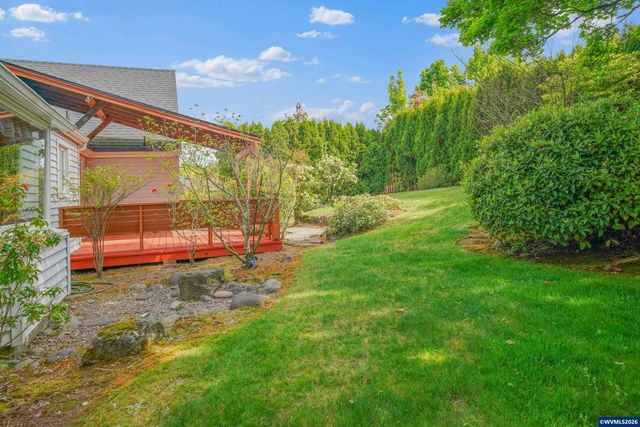 220 NW Downy Dr, Sublimity, OR 97385