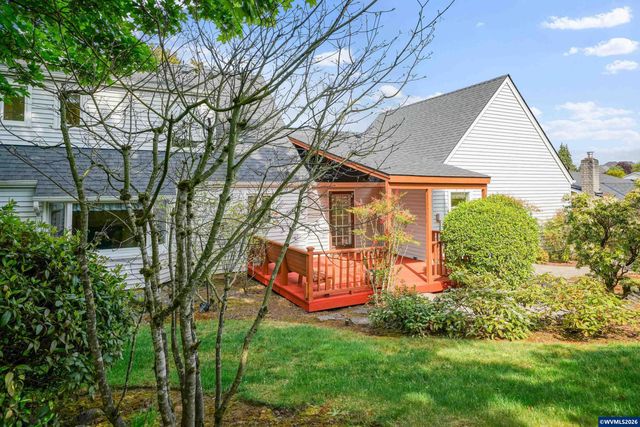 220 NW Downy Dr, Sublimity, OR 97385