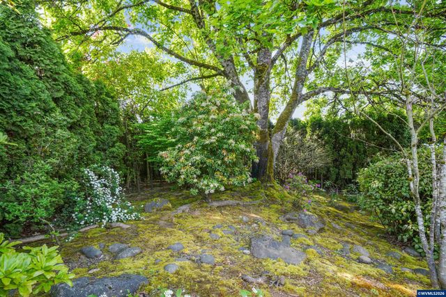 220 NW Downy Dr, Sublimity, OR 97385