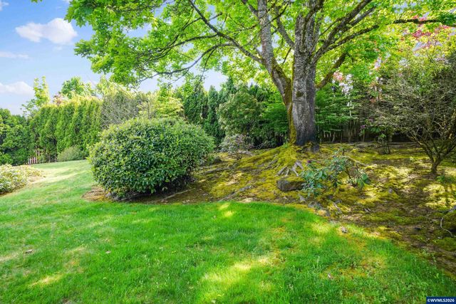 220 NW Downy Dr, Sublimity, OR 97385