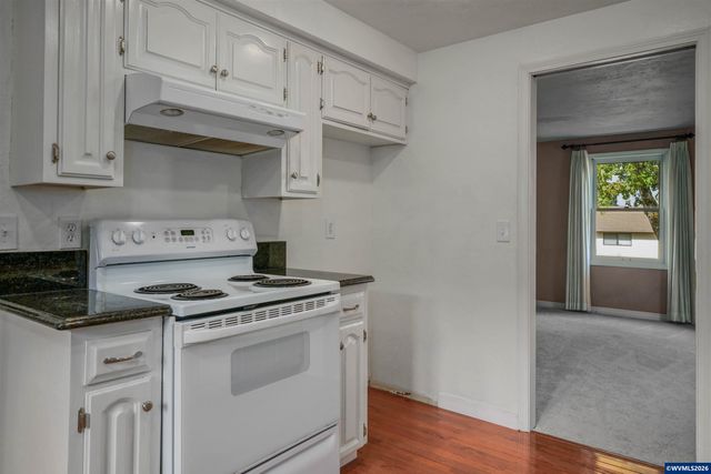 220 NW Downy Dr, Sublimity, OR 97385