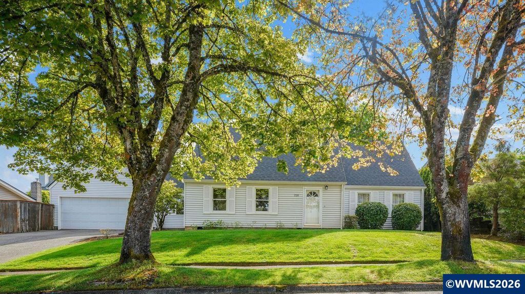220 NW Downy Dr, Sublimity, OR 97385