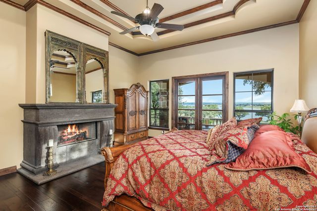 189 SHIMMERING SHORE CT, Spring Branch, TX 78070