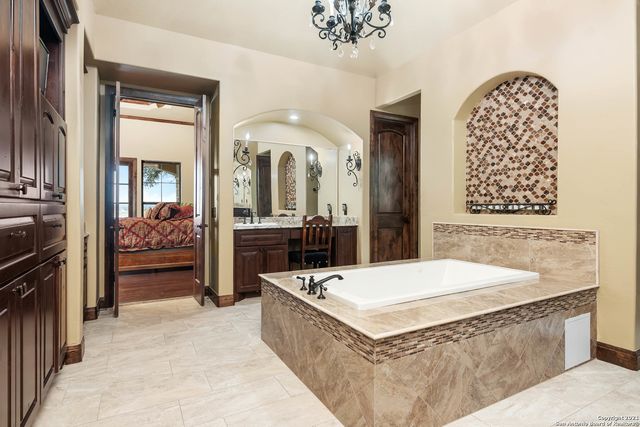 189 SHIMMERING SHORE CT, Spring Branch, TX 78070