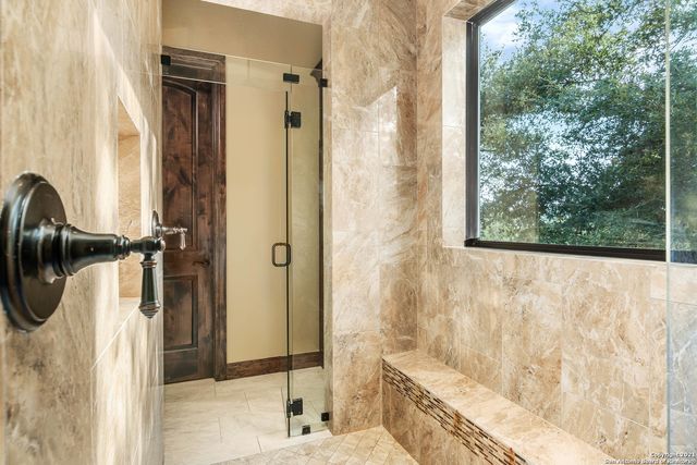 189 SHIMMERING SHORE CT, Spring Branch, TX 78070