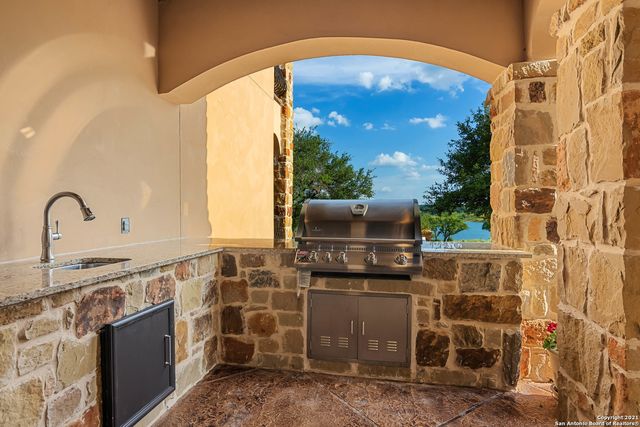 189 SHIMMERING SHORE CT, Spring Branch, TX 78070