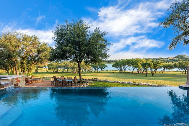 189 SHIMMERING SHORE CT, Spring Branch, TX 78070