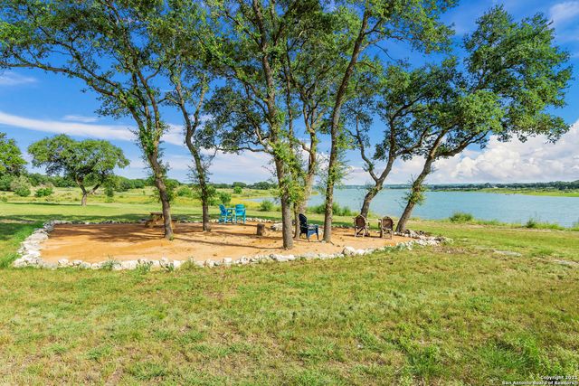 189 SHIMMERING SHORE CT, Spring Branch, TX 78070