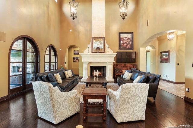 189 SHIMMERING SHORE CT, Spring Branch, TX 78070