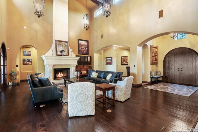 189 SHIMMERING SHORE CT, Spring Branch, TX 78070