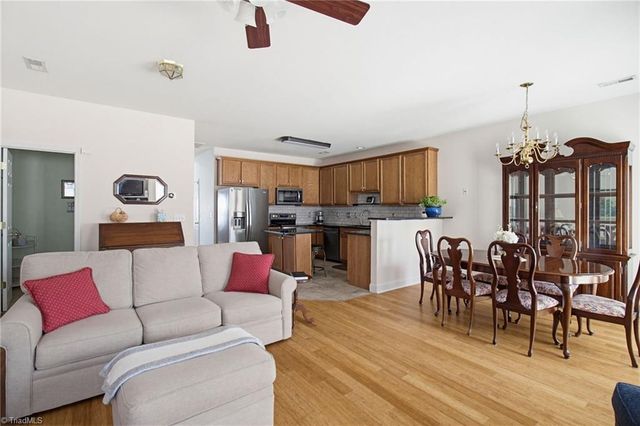 1703 Silver Chase Court, Winston-salem, NC 27127